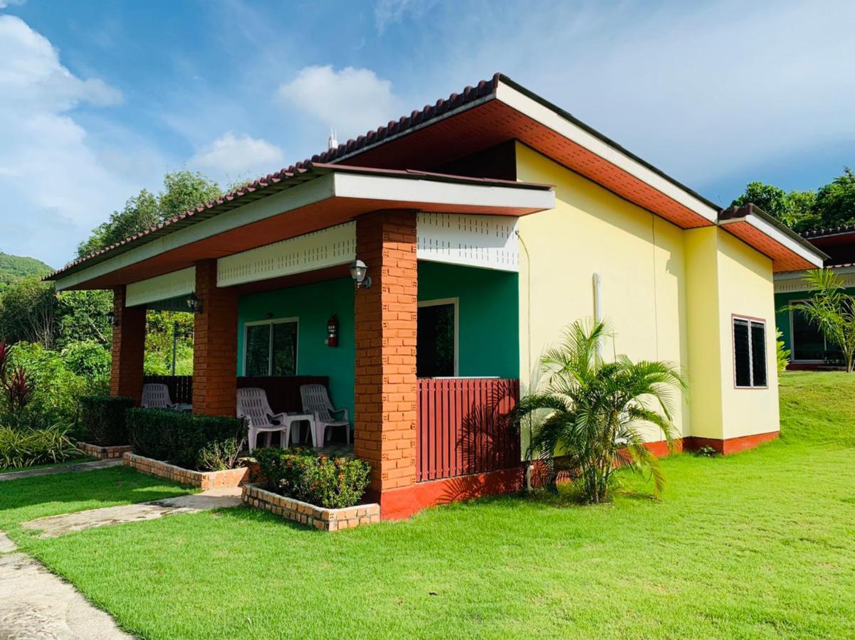 ホテル Anyaman Lanta House Ko Lanta エクステリア 写真