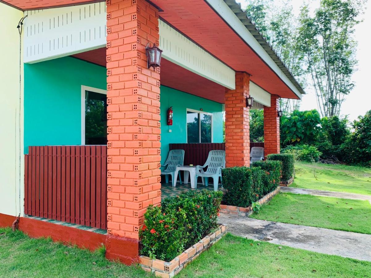 ホテル Anyaman Lanta House Ko Lanta エクステリア 写真